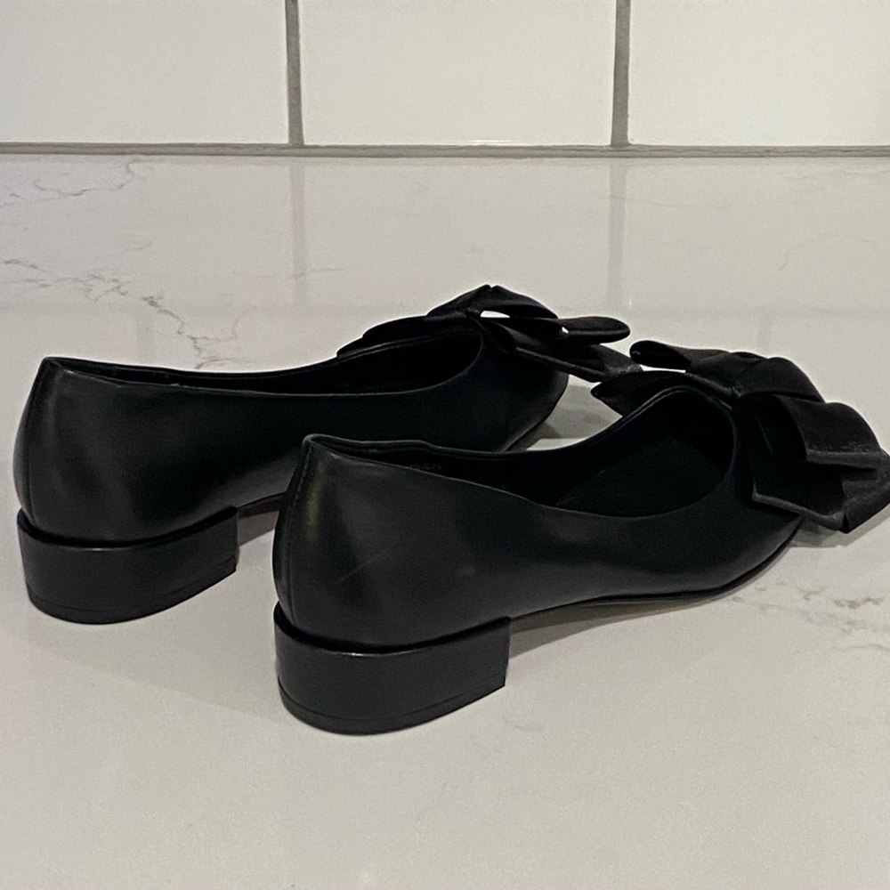 Charleston Shoe Co. Charlotte Black Satin Bow Leather Flats Size 6 New - Picture 5 of 14